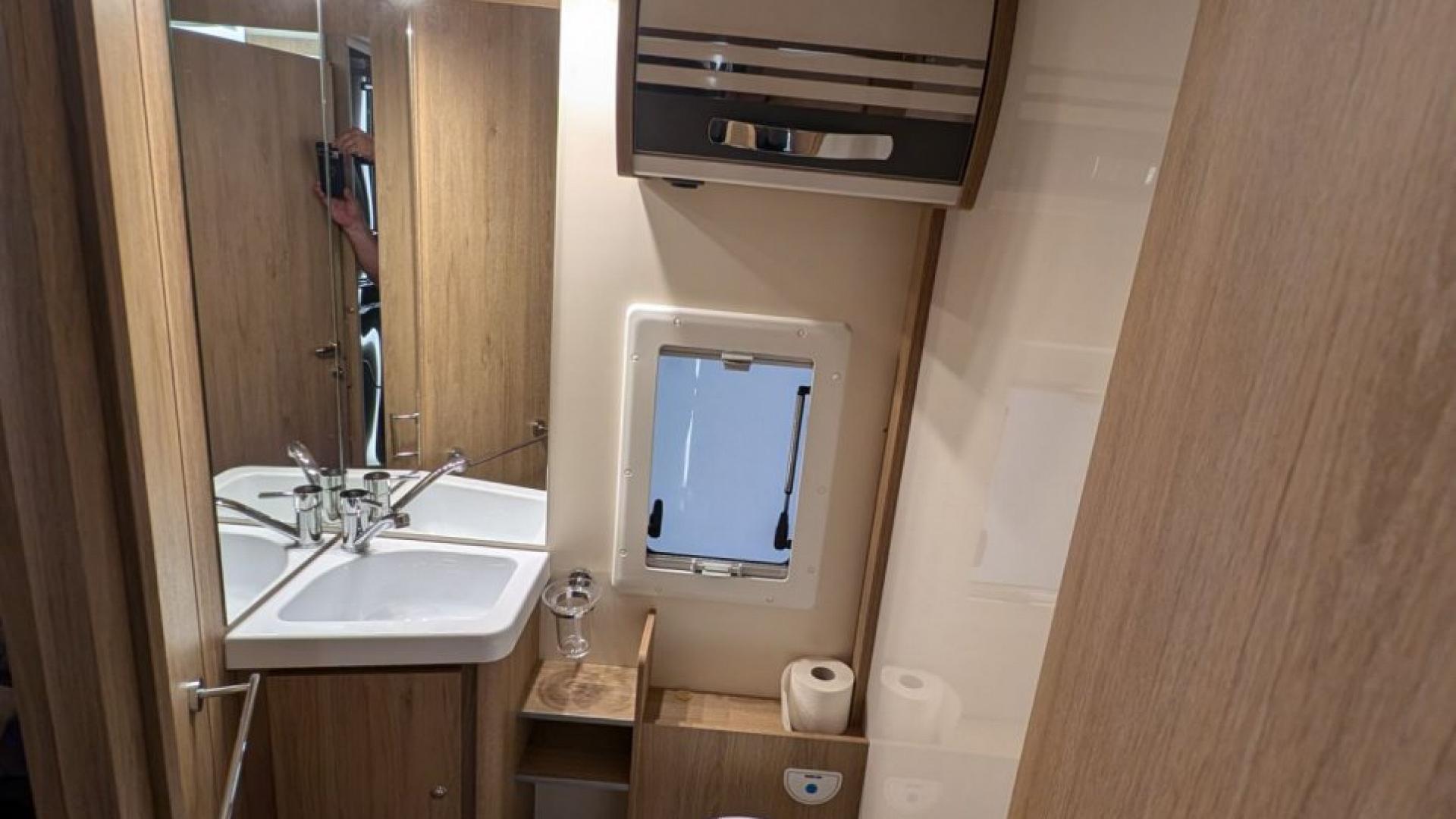 Roller Team Zefiro 267 Vollintegriert