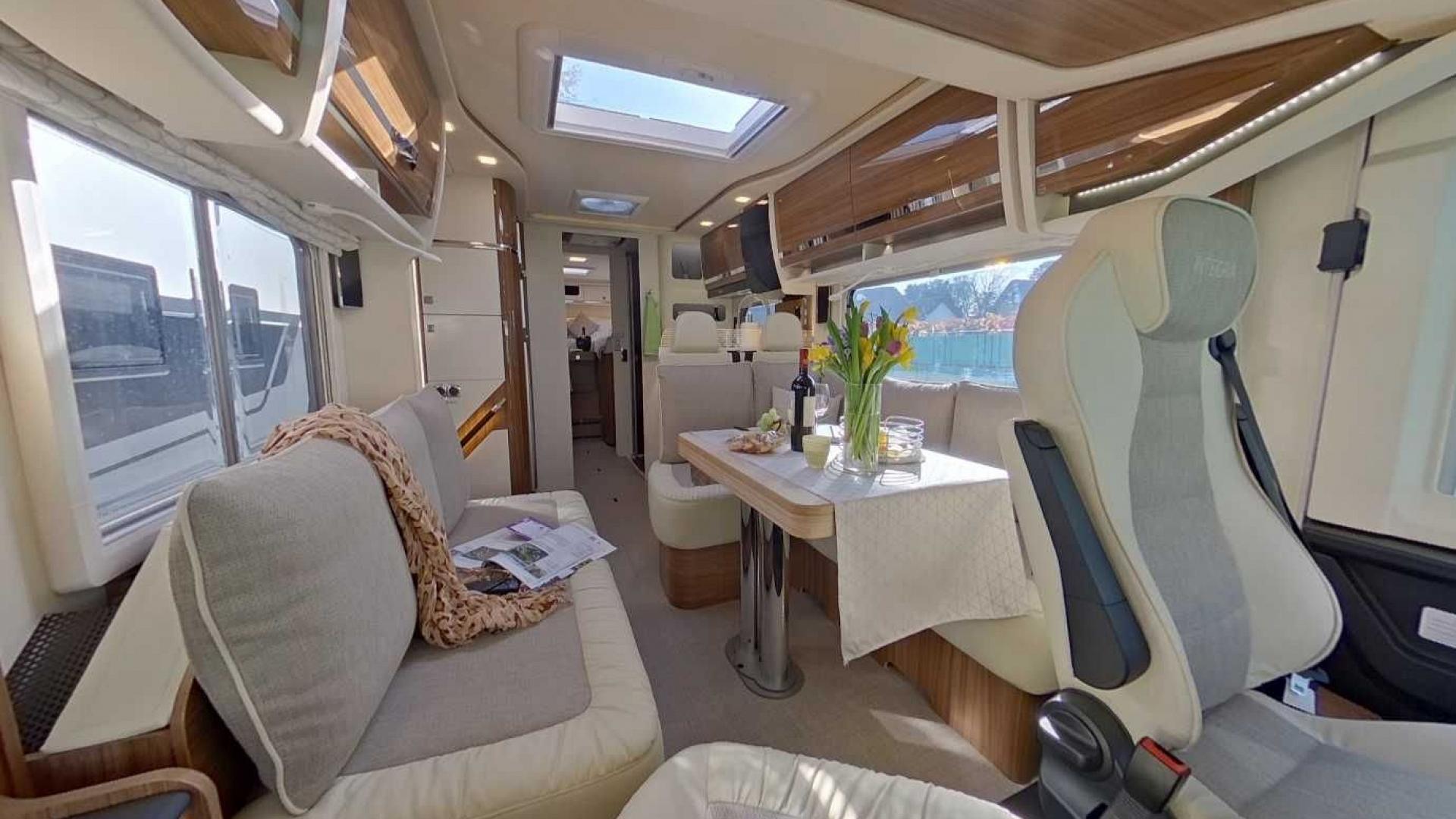 Eura Mobil Integra I 890 EB