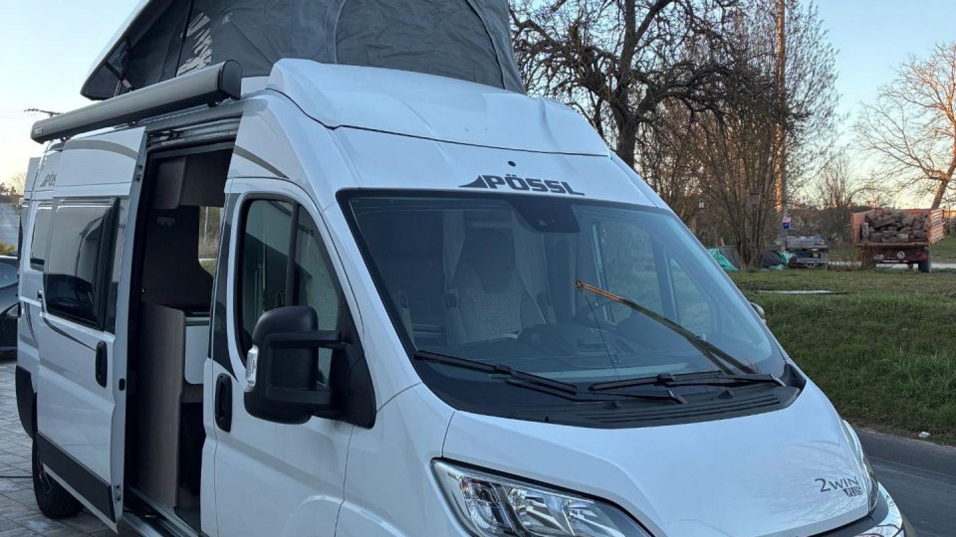 Pössl 2Win Plus mit Aufstelldach