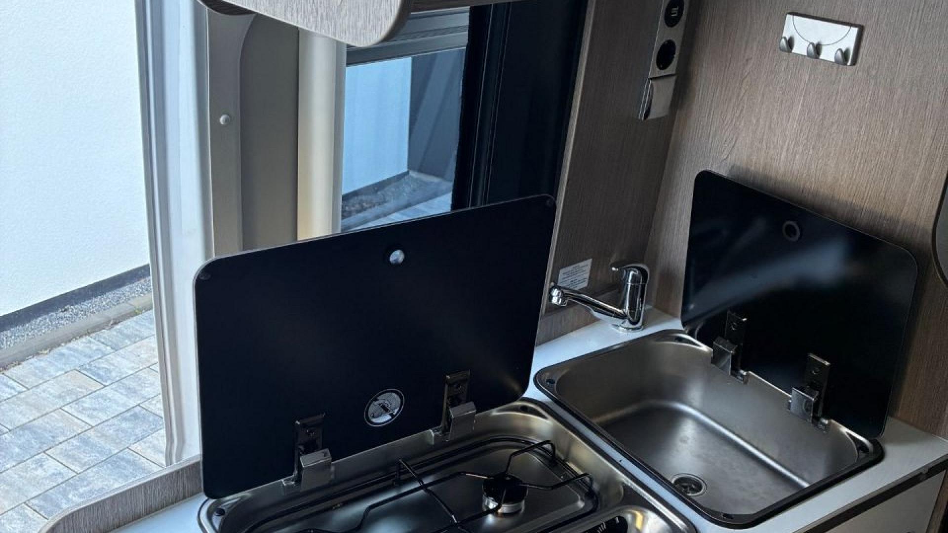 Pössl 2Win Plus mit Aufstelldach