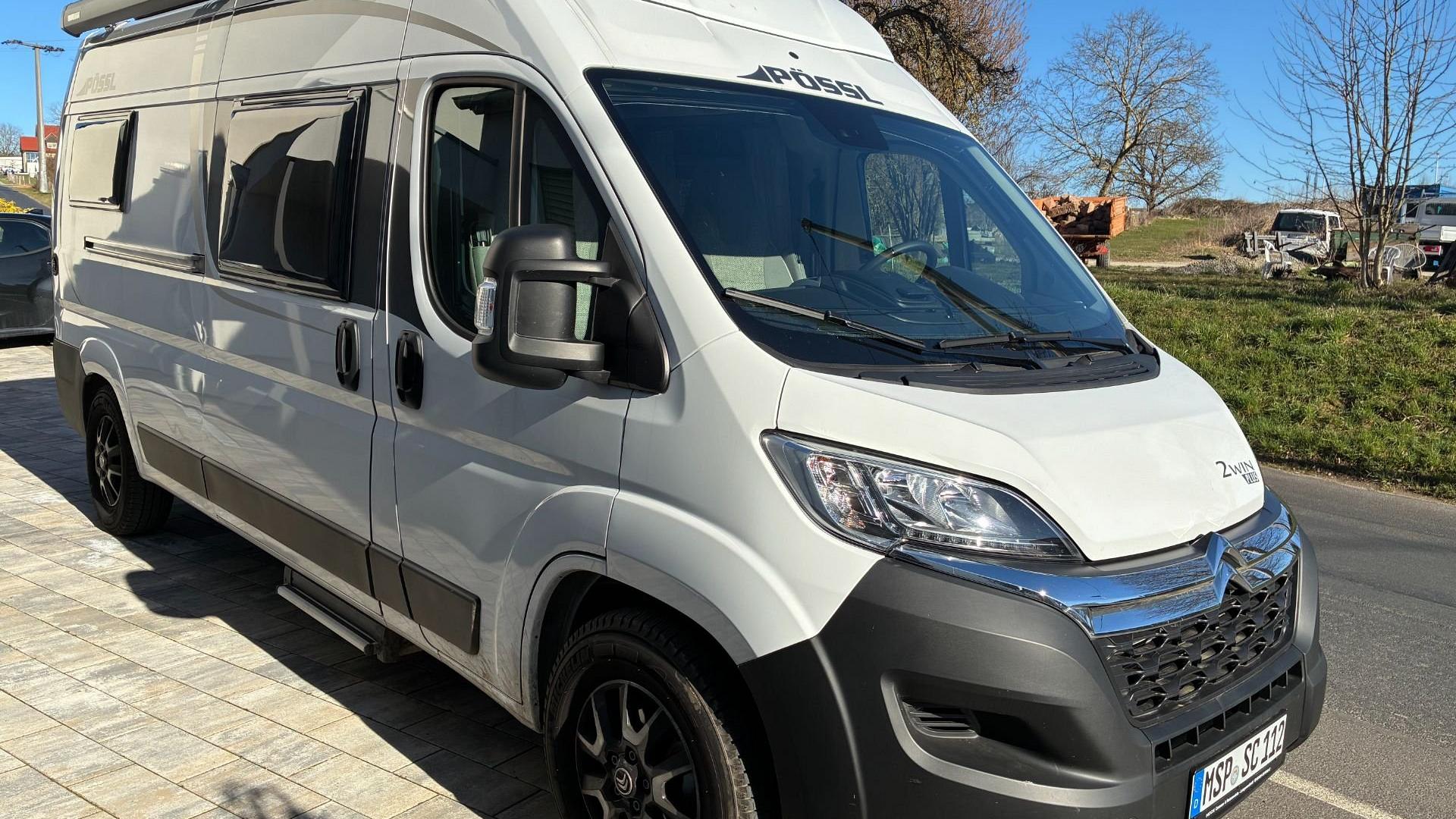 Pössl 2Win Plus mit Aufstelldach