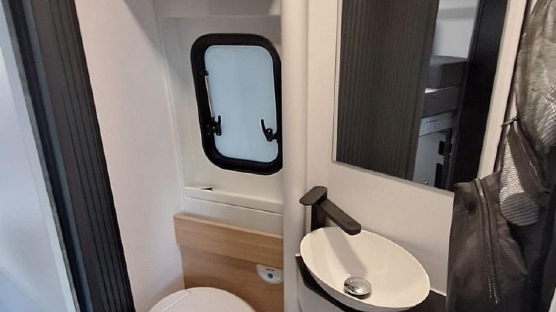 Adria Twin 640 SGX Supreme