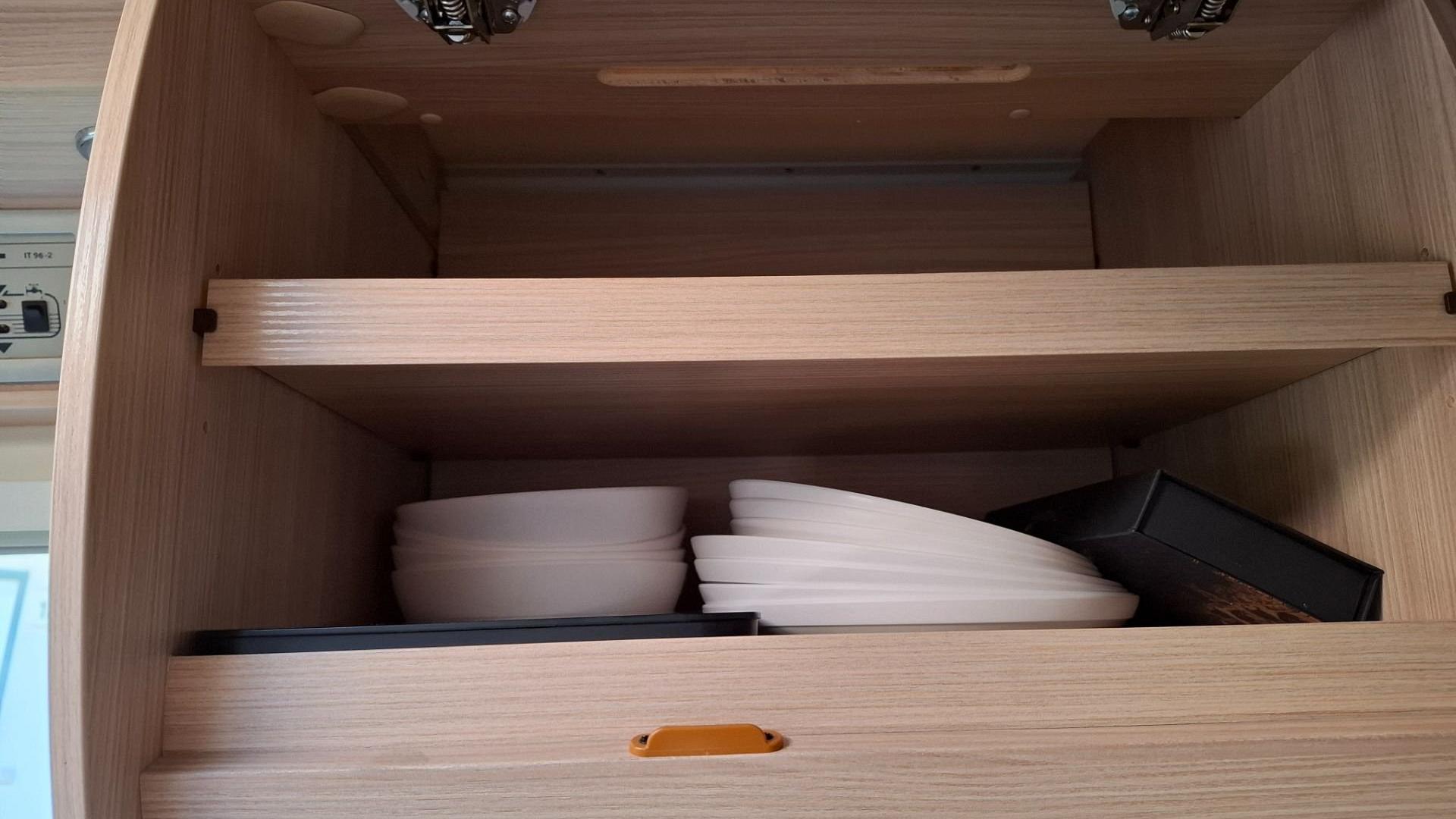 B&uuml;rstner Travel Van T690