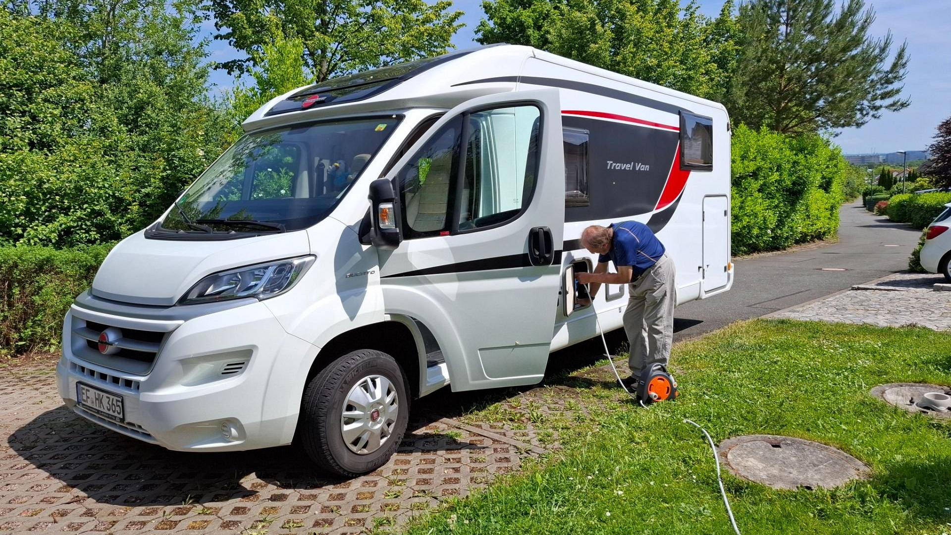 B&uuml;rstner Travel Van T690